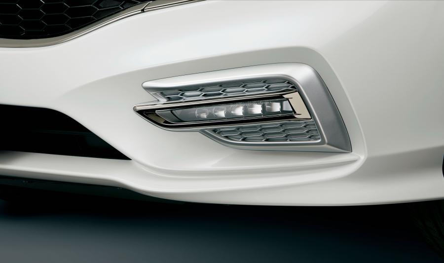 Детали экстерьера Honda Jade Hybrid RS by Modulo 2018 года  (фото 5 из 11)
